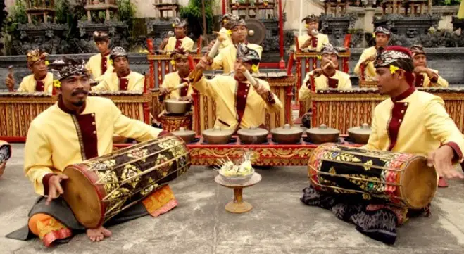 Bali's Tambur Musical Instrument